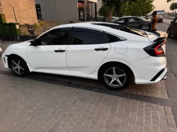 Honda Civic Oriel 2017