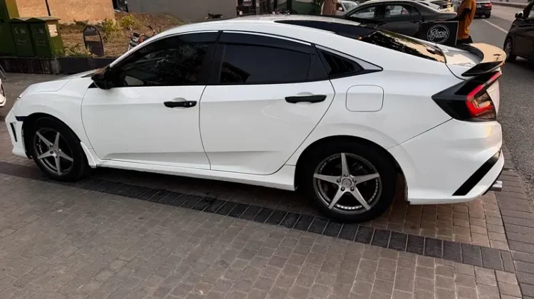 Honda Civic Oriel 2017