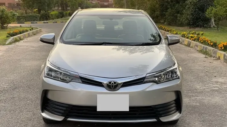 TOYOTA COROLLA GLI 2018 KARACHI REGISTERED